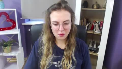 Snapshot of blackrosezoey chatting on December 2024 09:31:02 AM Z O E Y online show from December 2024 09:31:02 AM