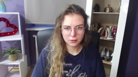 Snapshot of blackrosezoey chatting on January 2025 07:20:02 AM Z O E Y online show from January 2025 07:20:02 AM