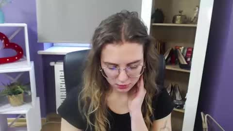 Snapshot of blackrosezoey chatting on January 2025 11:46:01 AM Z O E Y online show from January 2025 11:46:01 AM