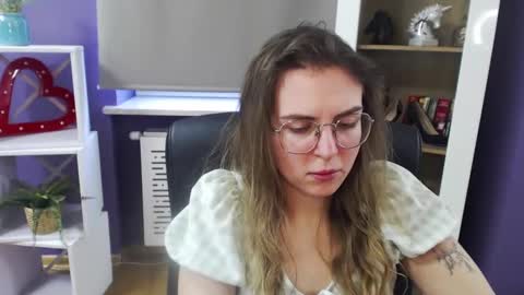 Snapshot of blackrosezoey chatting on February 2025 08:48:01 AM Z O E Y online show from February 2025 08:48:01 AM