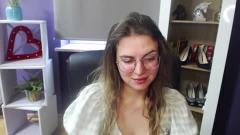 Snapshot of blackrosezoey chatting on February 2025 08:38:01 AM Z O E Y online show from February 2025 08:38:01 AM