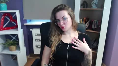 Snapshot of blackrosezoey chatting on February 2025 07:34:02 AM Z O E Y online show from February 2025 07:34:02 AM