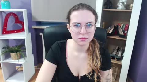 Snapshot of blackrosezoey chatting on March 2025 05:24:02 AM Z O E Y online show from March 2025 05:24:02 AM