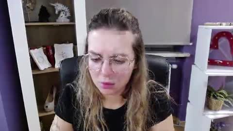 Snapshot of blackrosezoey chatting on October 2025 04:31:02 AM Z O E Y online show from October 2025 04:31:02 AM