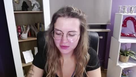 Snapshot of blackrosezoey chatting on October 2025 04:34:02 AM Z O E Y online show from October 2025 04:34:02 AM