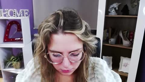 Snapshot of blackrosezoey chatting on December 2025 05:35:02 AM Z O E Y online show from December 2025 05:35:02 AM