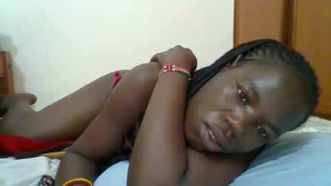 Snapshot of blacksexygal chatting on October 2025 09:38:01 PM SARAH online show from October 2025 09:38:01 PM