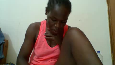 Snapshot of blacksexygal chatting on December 2025 07:35:01 AM SARAH online show from December 2025 07:35:01 AM