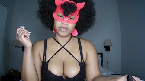 Snapshot of blacksirenqueen chatting on January 2025 03:11:02 AM Queen Siren online show from January 2025 03:11:02 AM