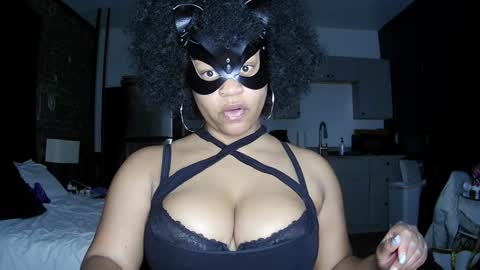 Snapshot of blacksirenqueen chatting on January 2025 10:43:02 PM Queen Siren online show from January 2025 10:43:02 PM