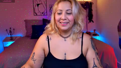Snapshot of blackwidowj chatting on December 2025 05:09:01 PM Johana S online show from December 2025 05:09:01 PM