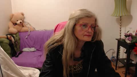 Snapshot of blairfort chatting on December 2024 03:04:01 AM blairfort online show from December 2024 03:04:01 AM