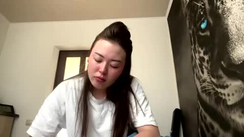Snapshot of blairglee chatting on June 2026 04:27:01 AM Hana online show from June 2026 04:27:01 AM