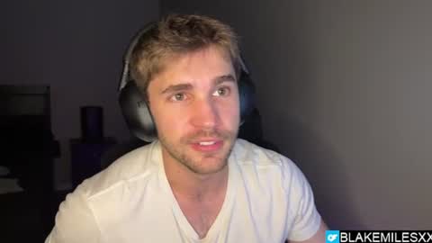 Snapshot of blakemiles2 chatting on June 2026 03:22:01 AM Blake Miles online show from June 2026 03:22:01 AM