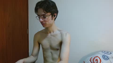 Snapshot of blakeshatter chatting on December 2024 04:23:01 PM blakeshatter online show from December 2024 04:23:01 PM