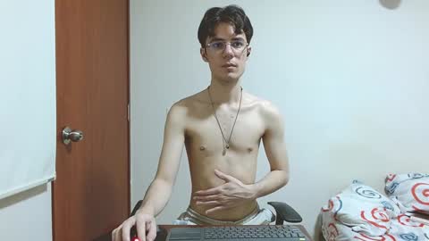 Snapshot of blakeshatter chatting on January 2025 12:18:01 AM blakeshatter online show from January 2025 12:18:01 AM