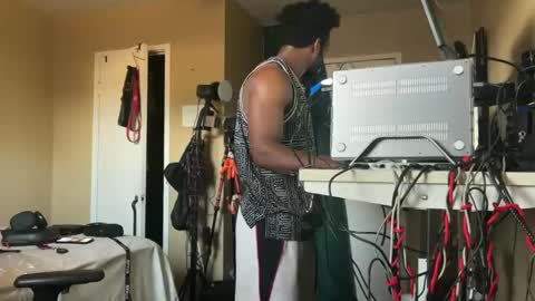 Blackjag00 online show from September 2025 01:18:01 AM