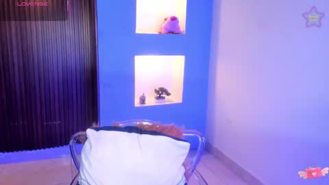 MILLERR GILSON online show from February 2026 06:48:01 PM