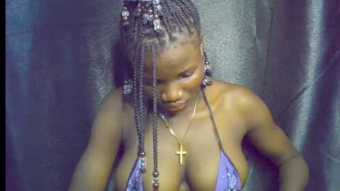 Snapshot of blaq_melanin chatting on May 2026 06:40:02 AM nikky00 online show from May 2026 06:40:02 AM