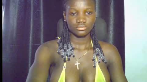 Snapshot of blaq_melanin chatting on May 2026 07:25:01 AM nikky00 online show from May 2026 07:25:01 AM