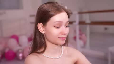  SHEILA  online show from October 2025 07:52:01 PM