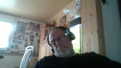 Snapshot of blindsurfer780299 chatting on February 2026 02:04:02 PM blindsurfer780299 online show from February 2026 02:04:02 PM