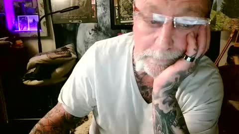 Snapshot of blindsurfer780299 chatting on March 2026 10:49:02 PM blindsurfer780299 online show from March 2026 10:49:02 PM