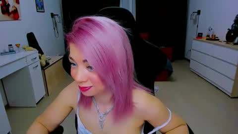 Snapshot of blinkofeyes chatting on December 2024 03:37:02 AM Nicole online show from December 2024 03:37:02 AM