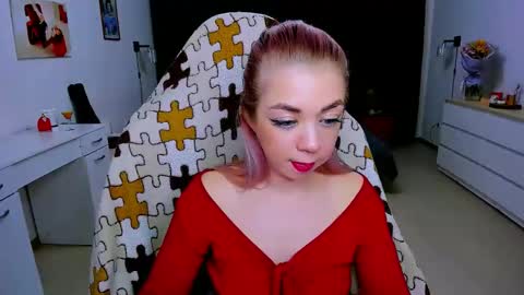 Snapshot of blinkofeyes chatting on February 2025 02:26:01 PM Nicole online show from February 2025 02:26:01 PM