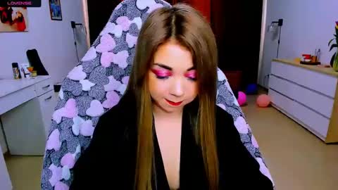 Nicole online show from March 2025 06:16:01 AM