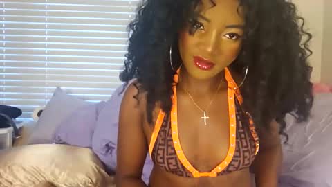 Snapshot of bliss_vixen chatting on September 2025 12:39:02 PM bliss_vixen online show from September 2025 12:39:02 PM