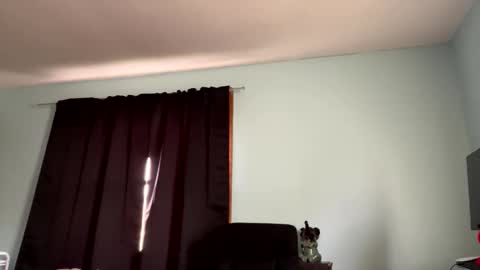 Snapshot of blissfulfoxtrot chatting on April 2026 01:12:02 PM Blissful Foxtrot online show from April 2026 01:12:02 PM