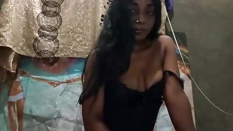 Snapshot of blktulipsxx chatting on May 2026 01:55:01 AM Lola online show from May 2026 01:55:01 AM