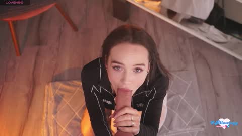 Snapshot of bllowjoyy chatting on September 2025 07:13:02 AM Amy online show from September 2025 07:13:02 AM