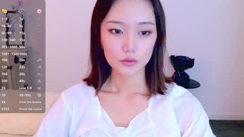 YoYo online show from December 2025 11:06:02 AM