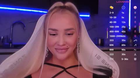 Lana online show from March 2026 01:13:01 AM