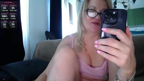 Karina online show from February 2025 10:53:02 AM
