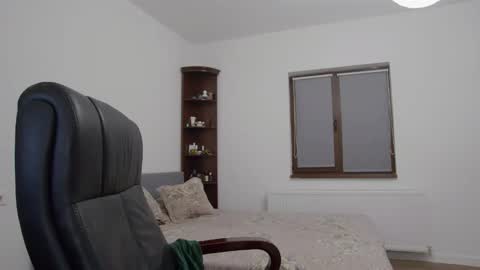 blonde4pasion online show from December 2024 05:04:02 AM