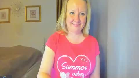 Nicole online show from March 2025 05:39:02 PM