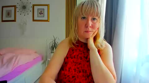 Snapshot of blonde_angel20 chatting on May 2026 04:56:02 PM Nicole online show from May 2026 04:56:02 PM