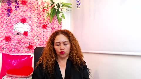 Snapshot of blonde_squirt_ chatting on January 2025 08:09:02 AM blonde_squirt_ online show from January 2025 08:09:02 AM