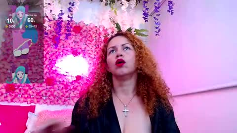 Snapshot of blonde_squirt_ chatting on March 2025 07:05:02 AM blonde_squirt_ online show from March 2025 07:05:02 AM