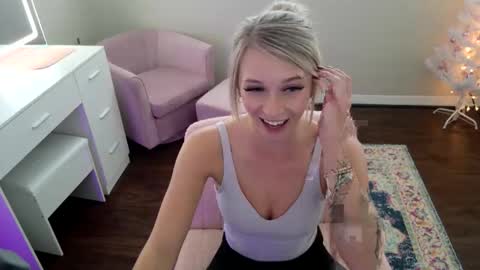 Blonde Stella online show from January 2026 04:44:01 PM