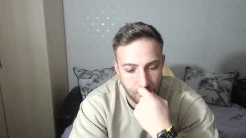 Snapshot of blondeagle chatting on December 2024 07:41:02 PM Mr Blond online show from December 2024 07:41:02 PM