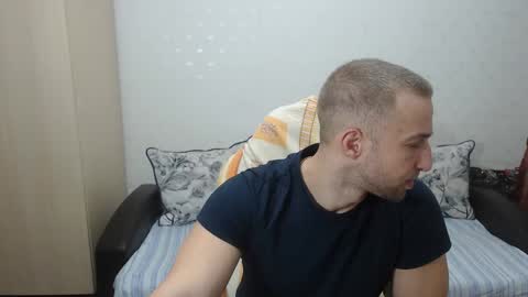 Snapshot of blondeagle chatting on February 2025 07:14:02 PM Mr Blond online show from February 2025 07:14:02 PM