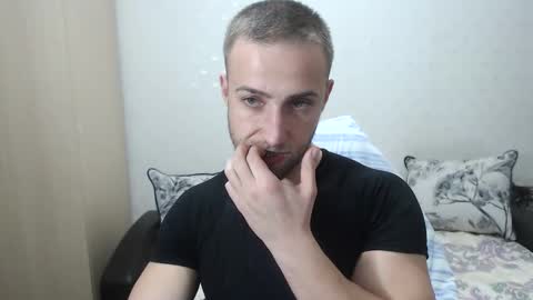 Snapshot of blondeagle chatting on February 2025 09:25:02 PM Mr Blond online show from February 2025 09:25:02 PM