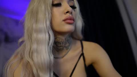 Snapshot of blondie_muller chatting on April 2026 08:03:01 PM blondie_muller online show from April 2026 08:03:01 PM