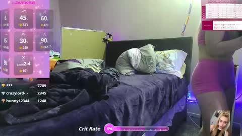 Snapshot of blondiebubblebooty chatting on September 2025 01:18:01 AM Bubbles online show from September 2025 01:18:01 AM