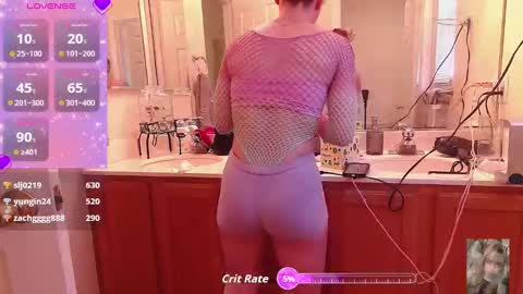 Snapshot of blondiebubblebooty chatting on September 2025 12:26:02 AM Bubbles online show from September 2025 12:26:02 AM