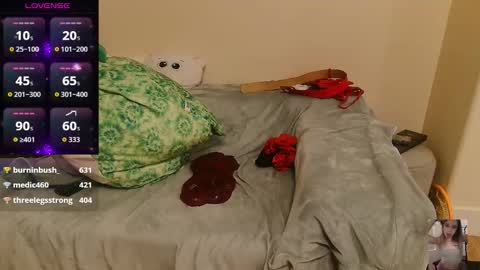 Snapshot of blondiebubblebooty chatting on November 2025 02:03:02 AM Bubbles online show from November 2025 02:03:02 AM